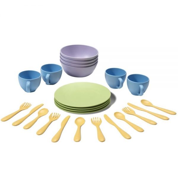 set-de-platos-vasos-y-cubiertos-casas-y-accesorios-green-toys